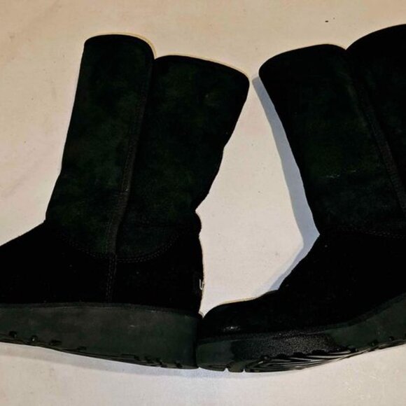 Ugg Boots Size 6 Womens - Picture 2 of 6